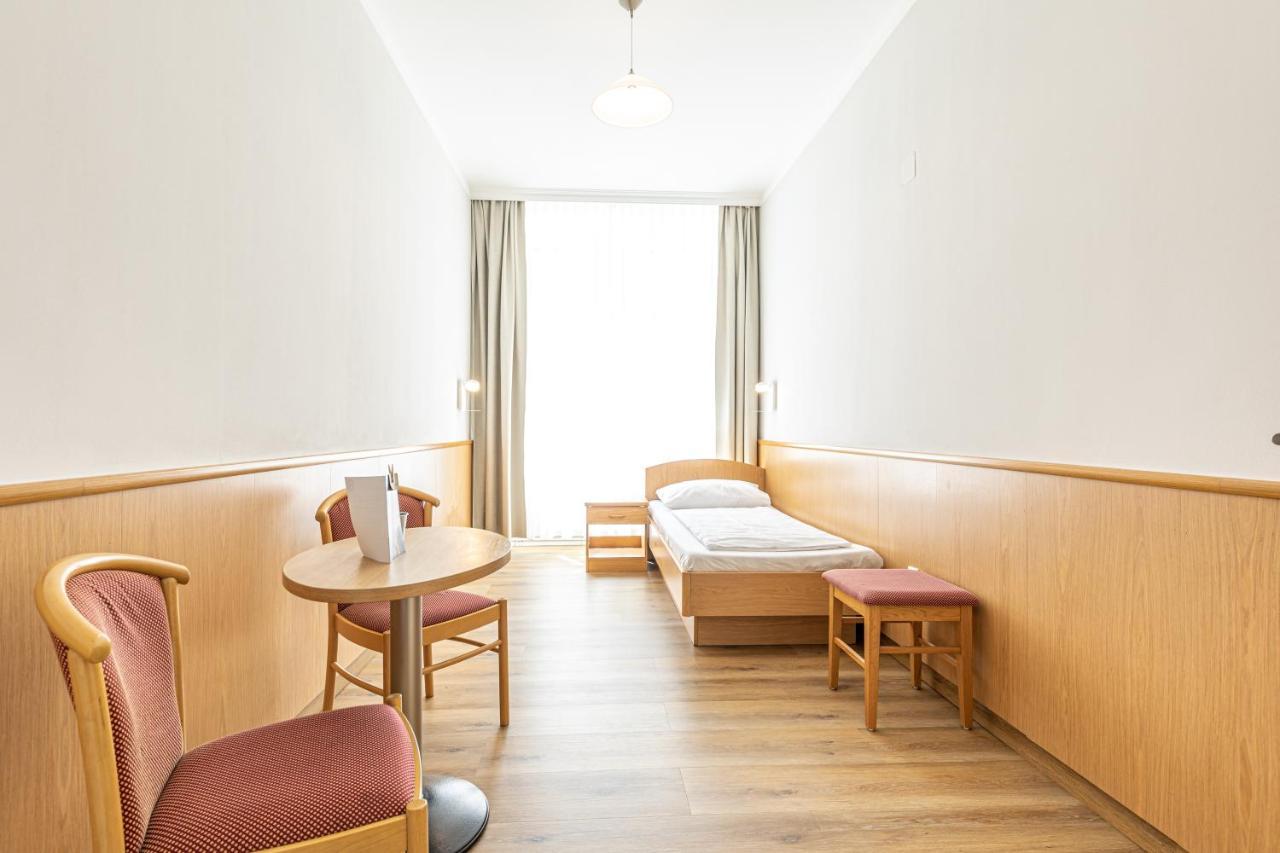 Hotel-pension Fuenfhaus Wenen