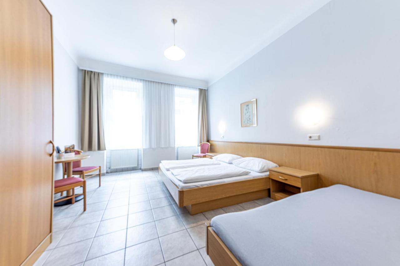 Hotel-pension Fuenfhaus 3* Wenen